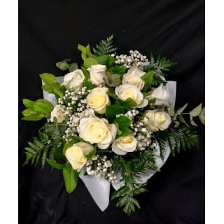 RAMO 12 ROSAS BLANCAS