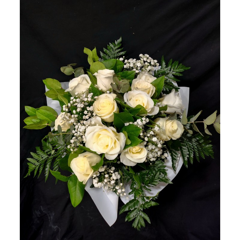 RAMO 12 ROSAS BLANCAS