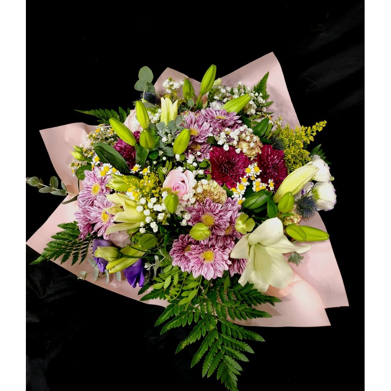 HIRU ERREGEEN MAHAIA